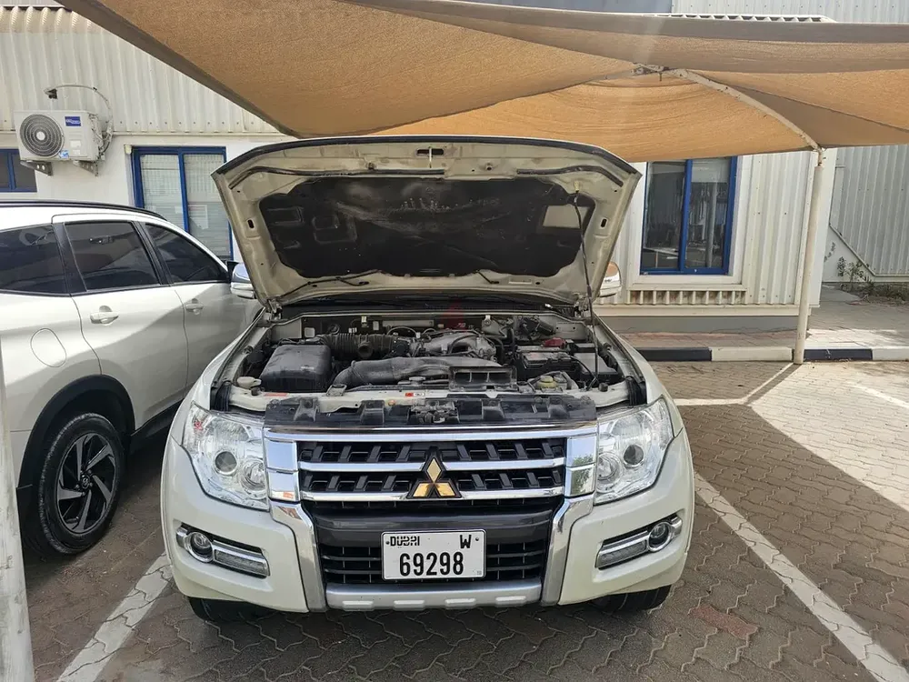Mitsubishi Pajero 2020 GLS GCC Specs - Excellent Condition - Image 4