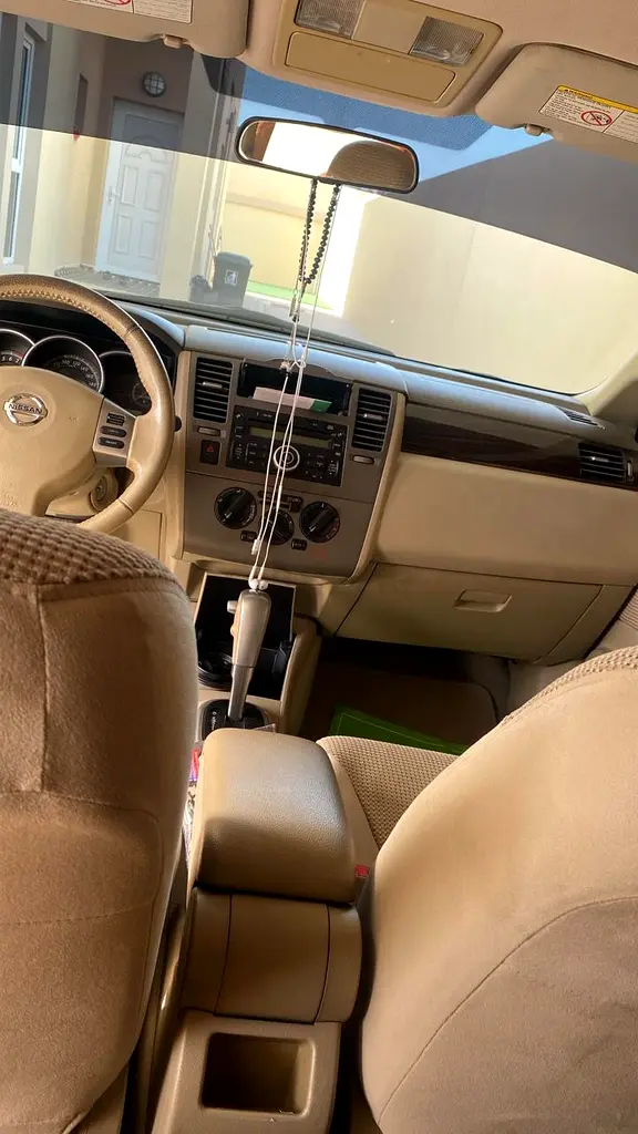 Nissan Tiida 2012 LE - GCC Specs - Reliable in Excellent Condition - Image 10