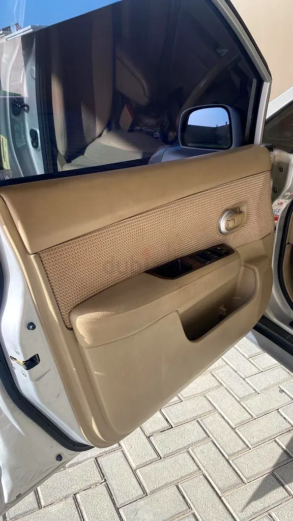 Nissan Tiida 2012 LE - GCC Specs - Reliable in Excellent Condition - Image 8
