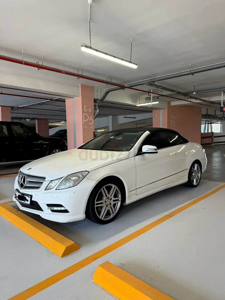 2013 Mercedes-Benz E-Class E 300 GCC Specs - Excellent Condition - Image 5