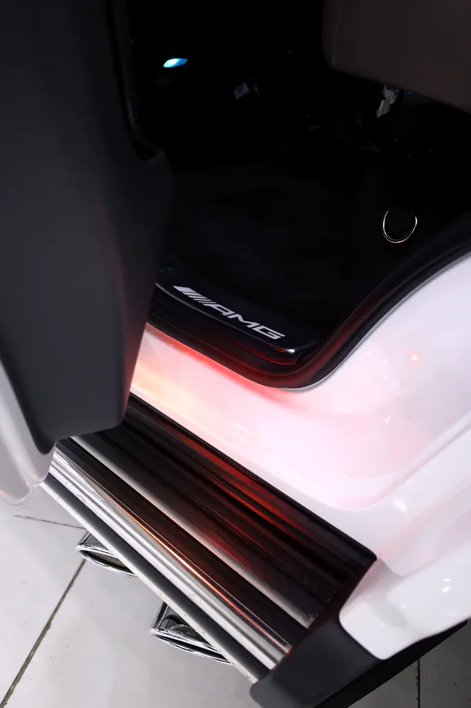 G63 DOUBLE NIGHT PACKAGE FULLY LOADED + 5 YEARS GARGASH WARRANTY - Image 10
