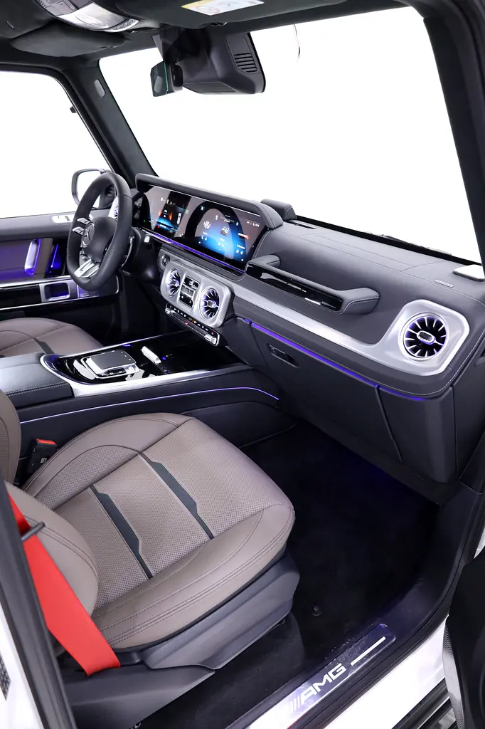 G63 DOUBLE NIGHT PACKAGE FULLY LOADED + 5 YEARS GARGASH WARRANTY - Image 14