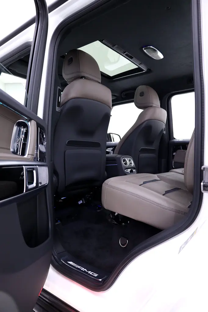 G63 DOUBLE NIGHT PACKAGE FULLY LOADED + 5 YEARS GARGASH WARRANTY - Image 9