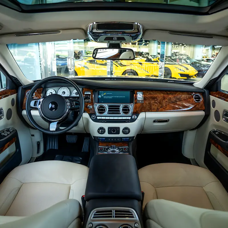 ROLLS ROYCE GHOST  2010  GCC DONE ONLY 30,000KM - Image 13