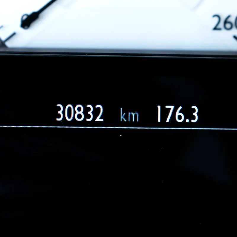 ROLLS ROYCE GHOST  2010  GCC DONE ONLY 30,000KM - Image 16