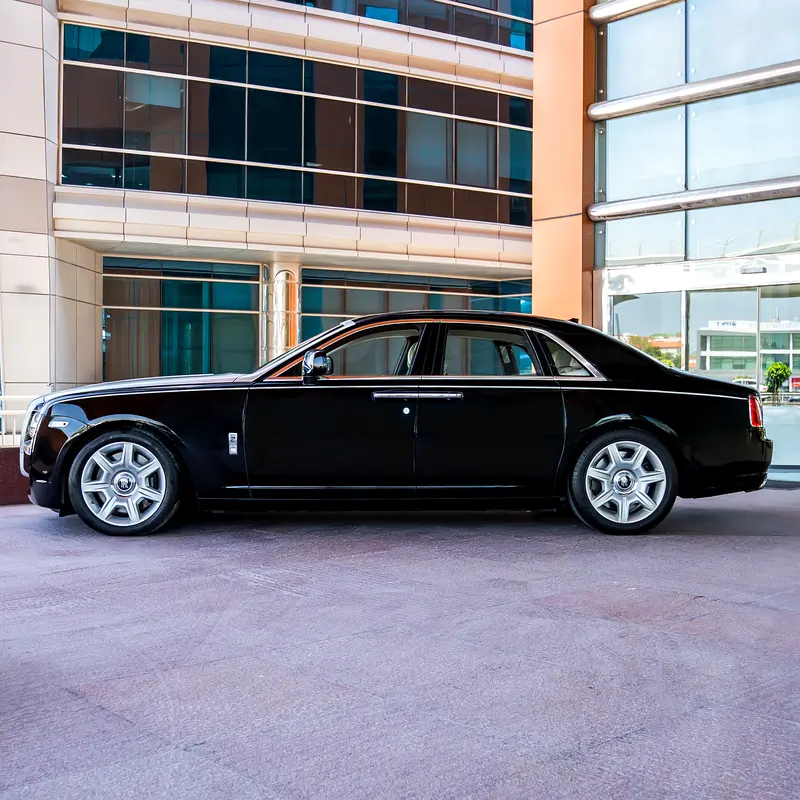 ROLLS ROYCE GHOST  2010  GCC DONE ONLY 30,000KM - Image 6