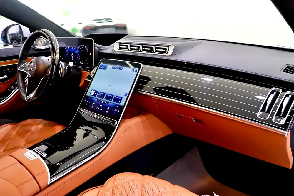 2022 Mercedes Maybach S680, Rear Executive Package, Gargash Warranty + Service!! - Image 6