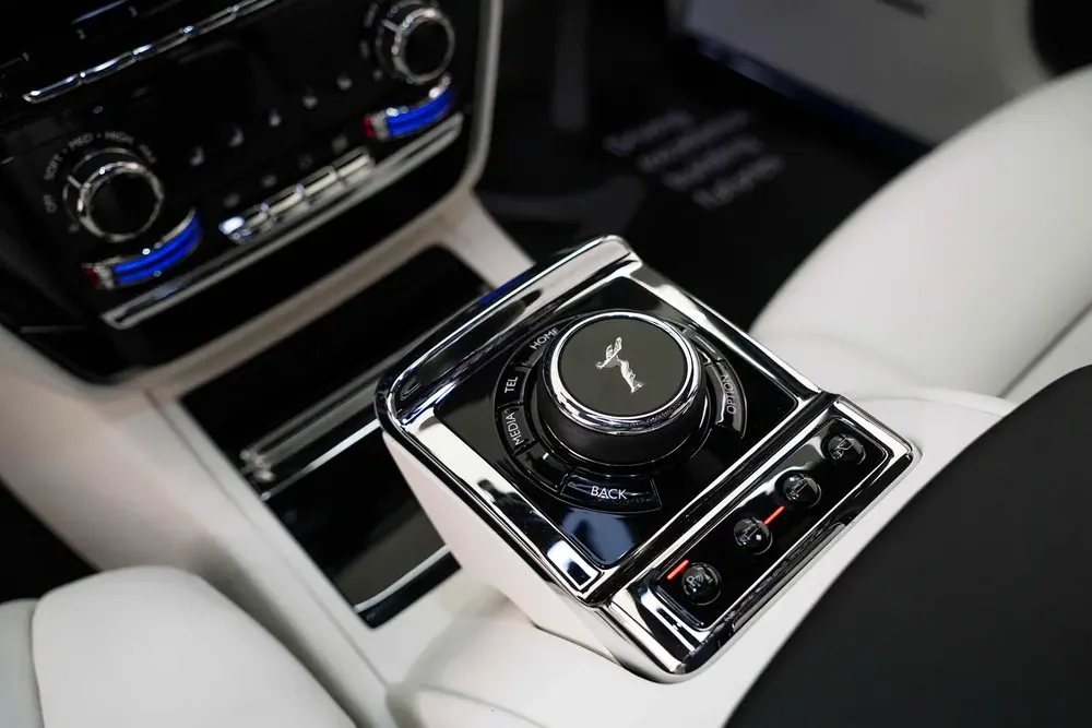 2026 ROLLS ROYCE PHANTOM EWB / GCC / STARLIGHT /  DEALER WARRANTY - Image 10