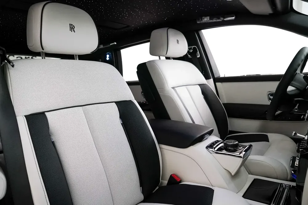2026 ROLLS ROYCE PHANTOM EWB / GCC / STARLIGHT /  DEALER WARRANTY - Image 13