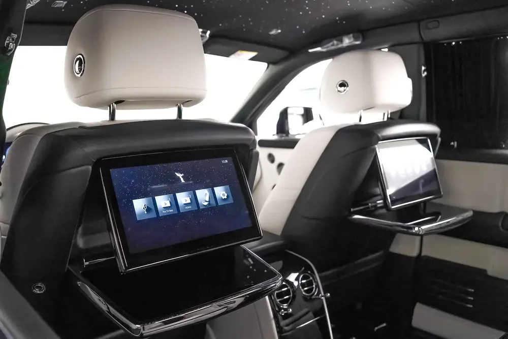 2026 ROLLS ROYCE PHANTOM EWB / GCC / STARLIGHT /  DEALER WARRANTY - Image 14