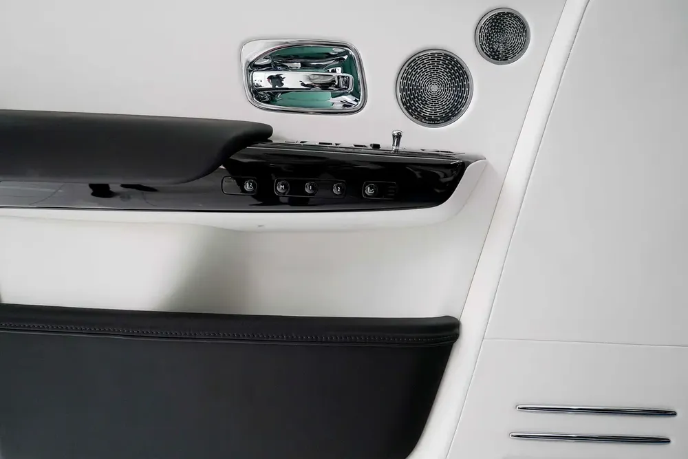 2026 ROLLS ROYCE PHANTOM EWB / GCC / STARLIGHT /  DEALER WARRANTY - Image 17