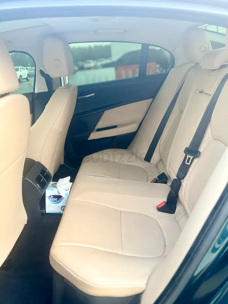 Jaguar XE Prestige 2017 | Canadian Specs | Well Maintained - Image 12