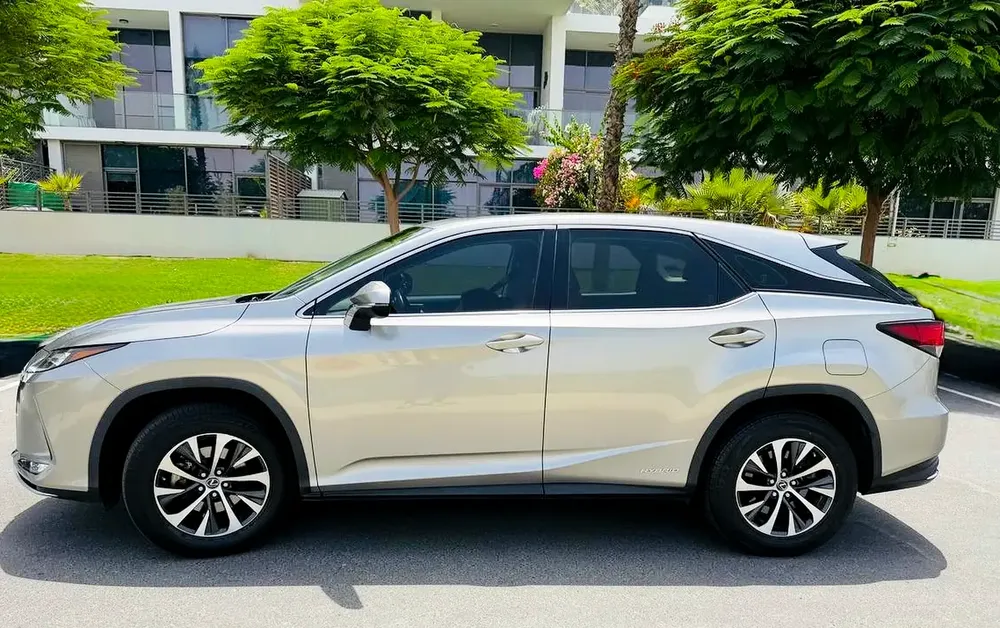 Lexus RX 450h 2022 GCC Specs - Hybrid Performance & Luxury - Image 7
