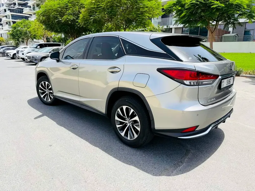 Lexus RX 450h 2022 GCC Specs - Hybrid Performance & Luxury - Image 9