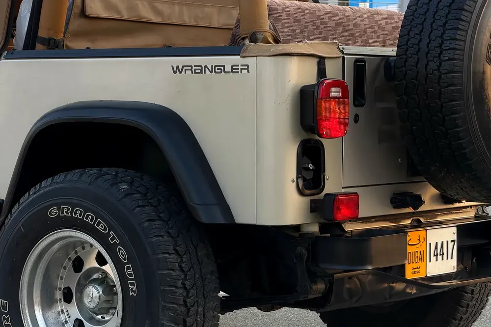 Jeep Wrangler JY 1995 GCC Specs For Sale (Accident Free / Manual Gear) - Image 6