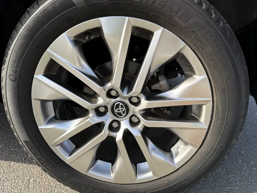 Toyota Rav 4 XLE Premium 2021, American Specs - Image 15