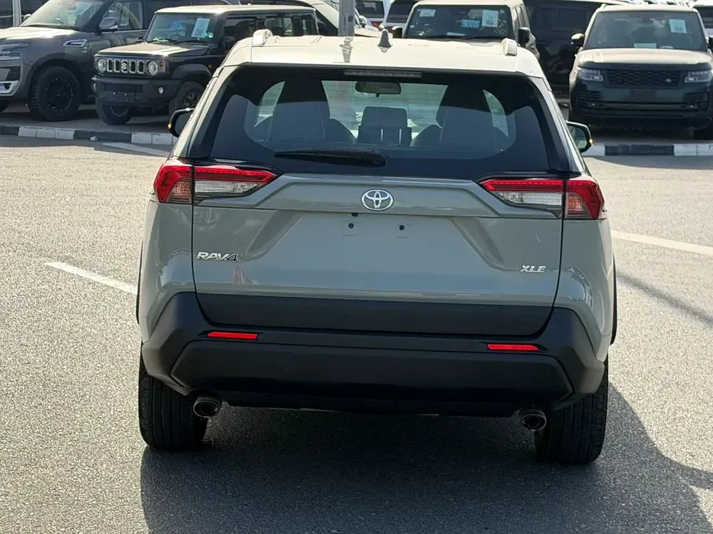 Toyota Rav 4 XLE Premium 2021, American Specs - Image 7