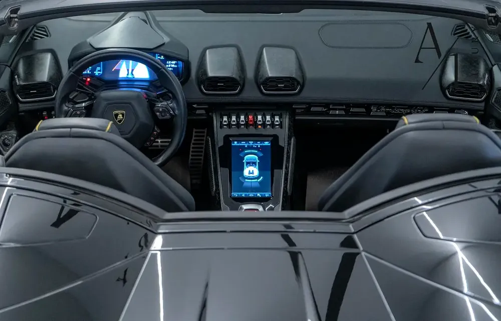 2021 Lamborghini Huracan EVO Spyder, With Full Service History, Excellent Condition, GCC Spec - Image 7