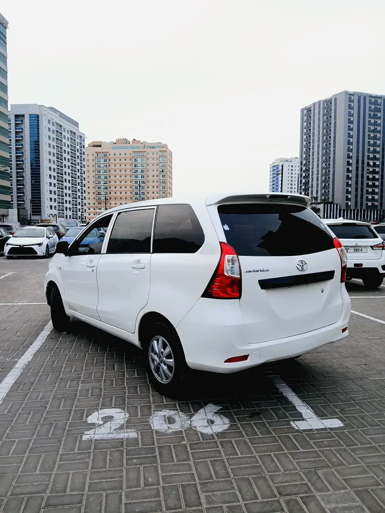 Toyota Avanza 2017 GCC Excellent condition - Image 6