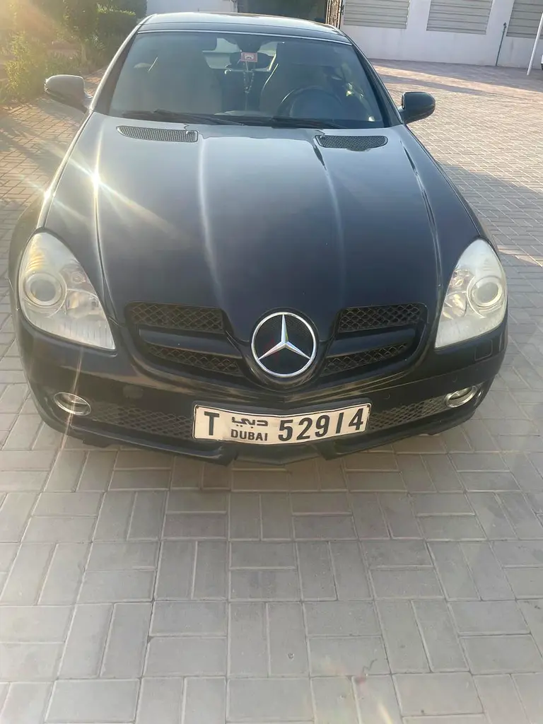 Mercedes-Benz SLK 200 2011 | GCC Specs | Pristine Condition - Image 5