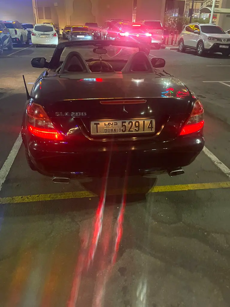 Mercedes-Benz SLK 200 2011 | GCC Specs | Pristine Condition - Image 9