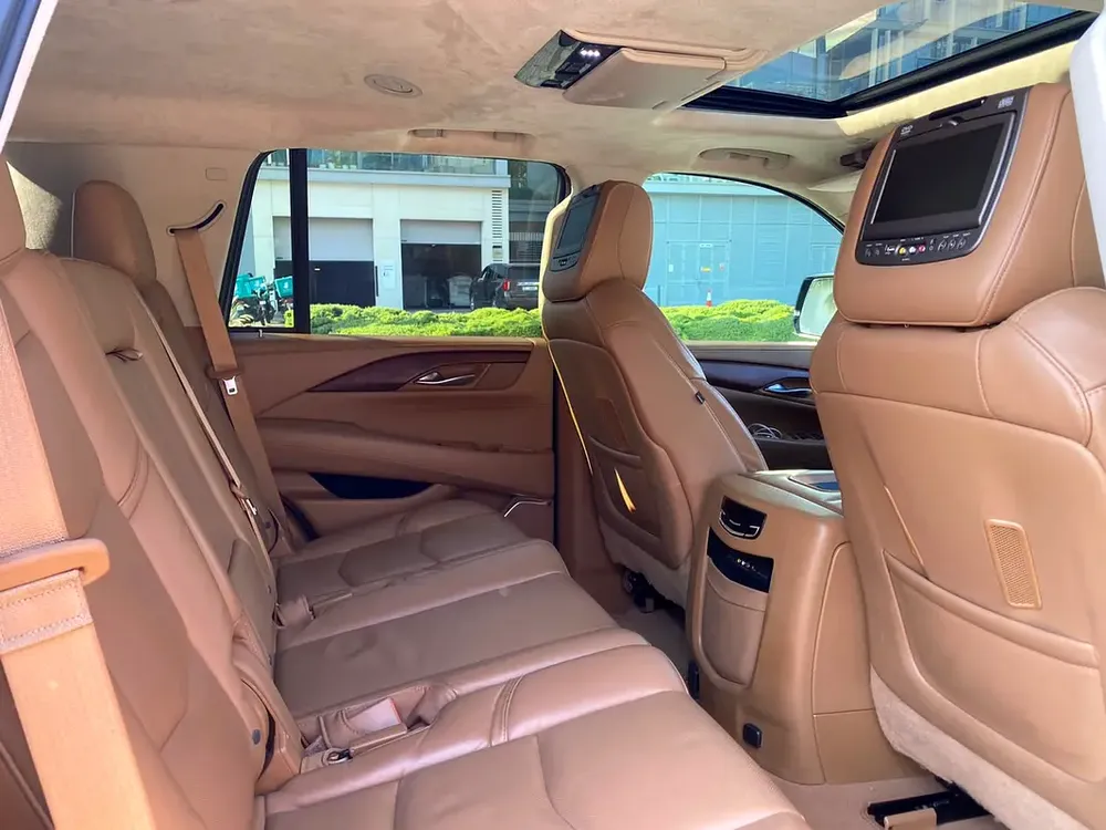 Cadillac Escalade 2019 - Canadian - Finance Available - Image 7