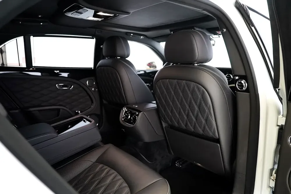 MULSANNE SPEED | SUNROOF | DIAMOND STITCHES INTERIOR | WARRANTY AVAILABLE - Image 11