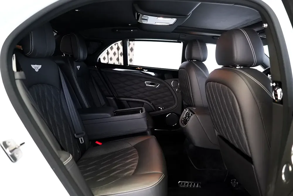 MULSANNE SPEED | SUNROOF | DIAMOND STITCHES INTERIOR | WARRANTY AVAILABLE - Image 12