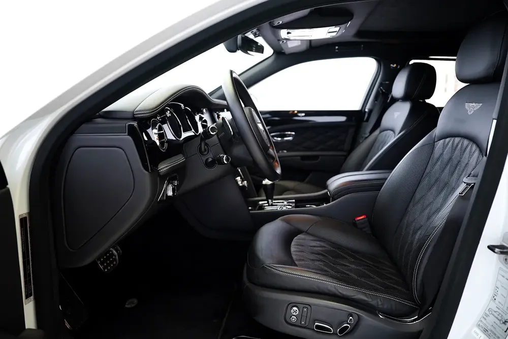 MULSANNE SPEED | SUNROOF | DIAMOND STITCHES INTERIOR | WARRANTY AVAILABLE - Image 8