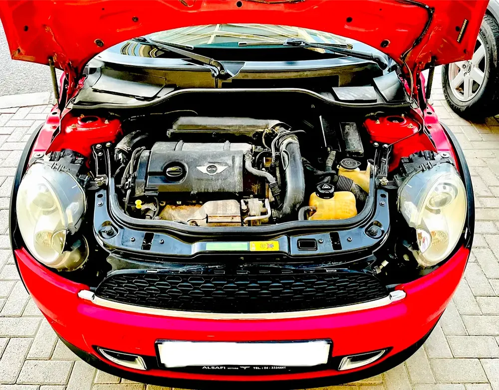 Mini Cooper S (R56) – GCC Spec | Chili Red | Fully Loaded - Image 11