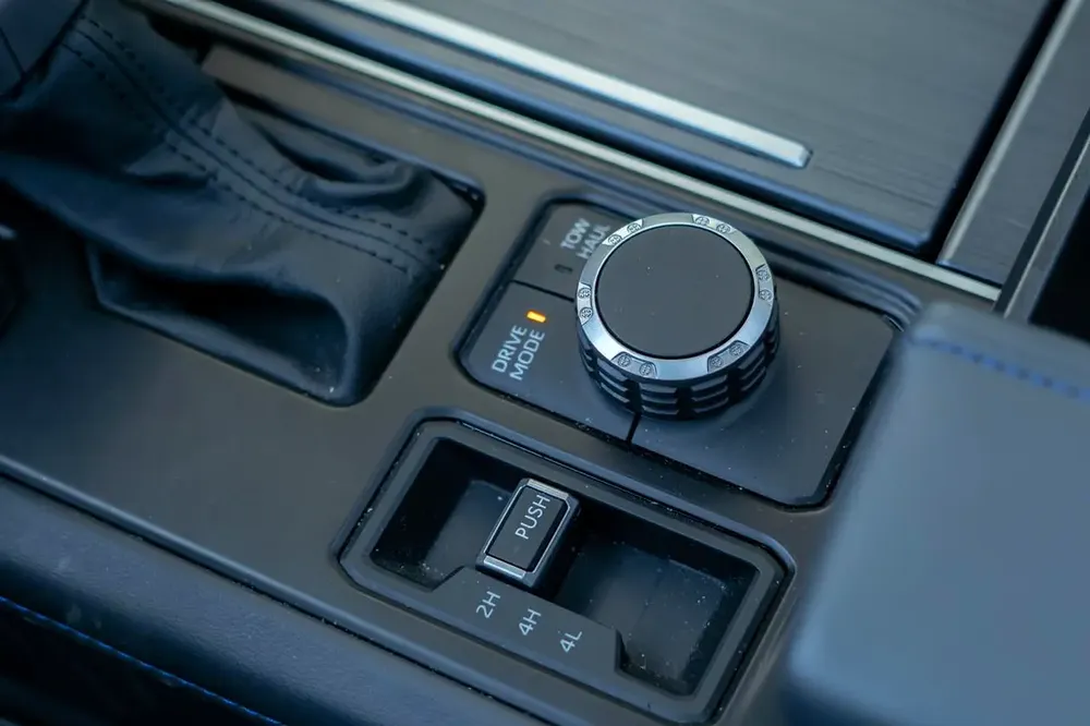 2024 Toyota Tundra Crewmax Platinum! - Image 10