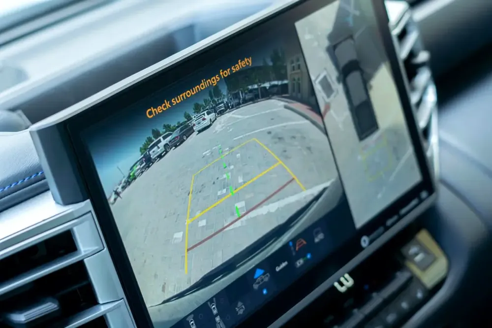 2024 Toyota Tundra Crewmax Platinum! - Image 14