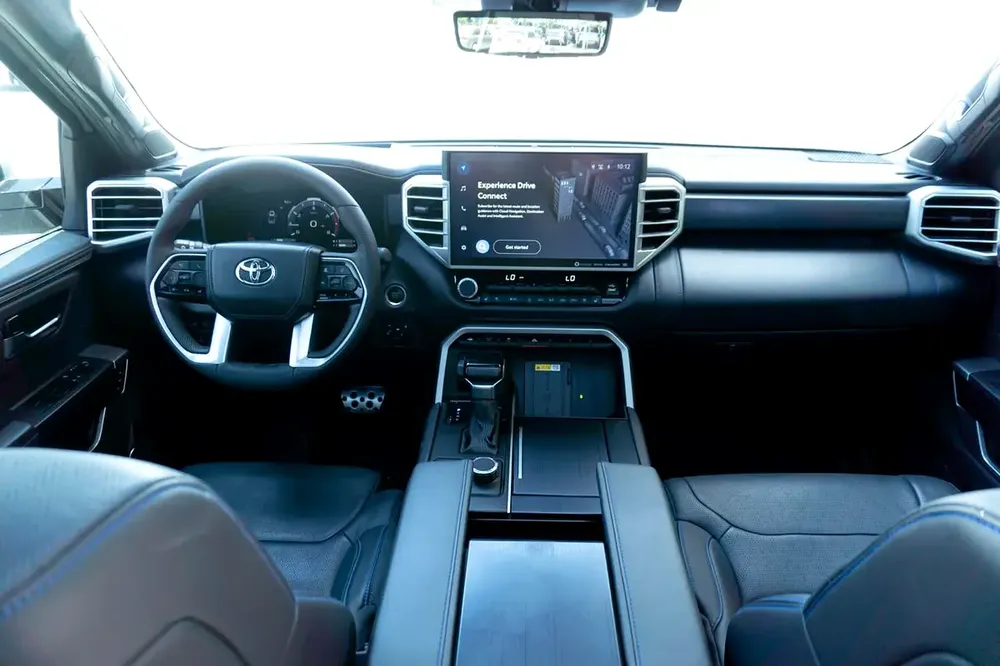 2024 Toyota Tundra Crewmax Platinum! - Image 8