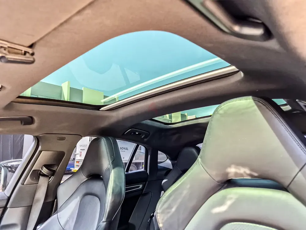 AED 4094/month | 2017 Porsche Panamera  | GCC Specs | Ref#473241 - Image 11
