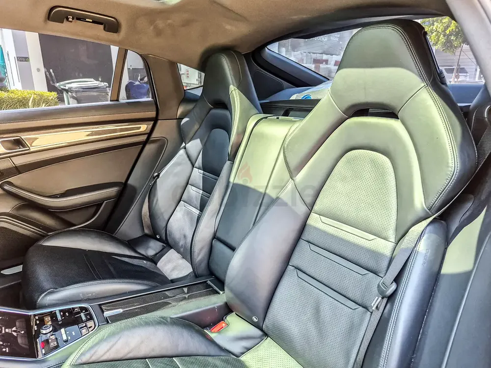AED 4094/month | 2017 Porsche Panamera  | GCC Specs | Ref#473241 - Image 15