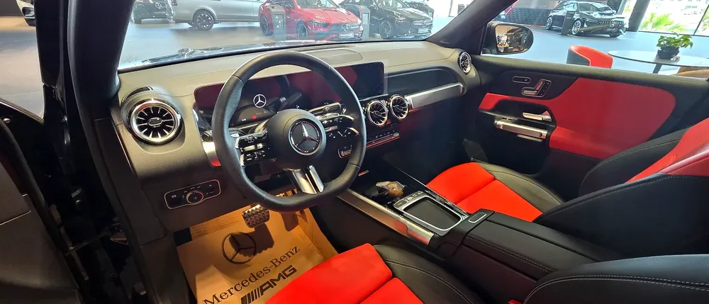 2025 Mercedes-Benz GLB200 | GCC - EMC Warranty  Service contract - Image 11