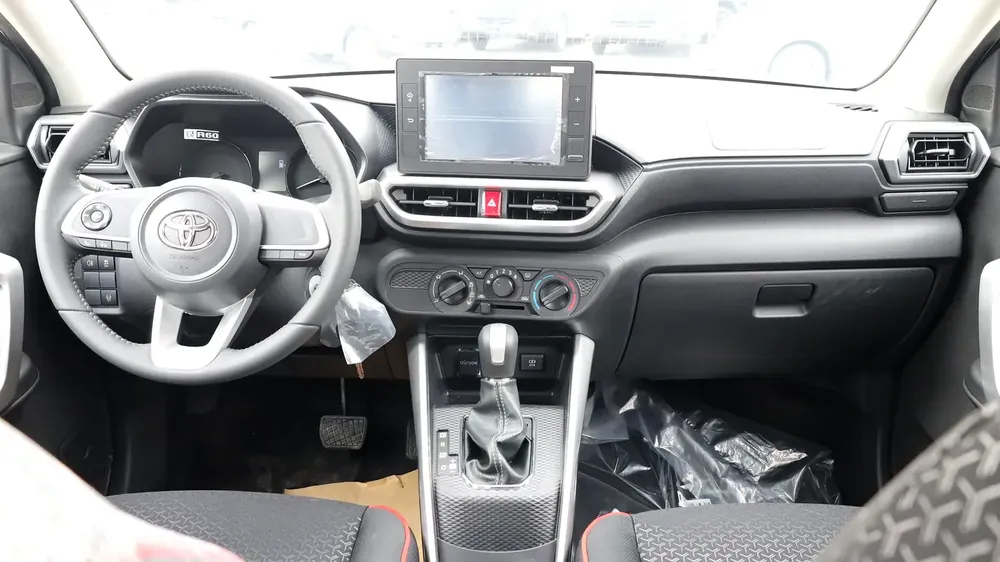 TOYOTA RAIZE G 1.0L A/T 2025 - Image 18