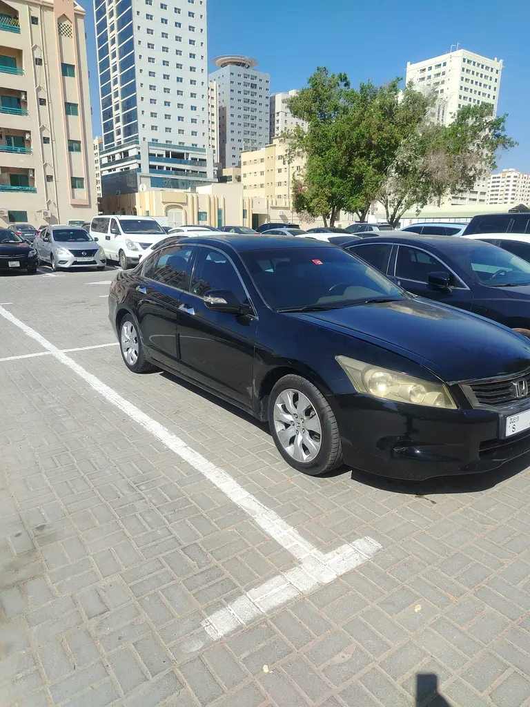 Honda Accord EX 2009 - GCC Specs - Well Maintained - Image 4