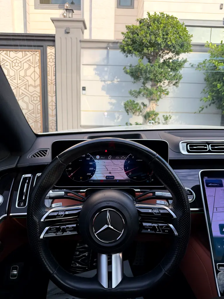 S500 4MATIC - GCC SPECS - WARRANTY / SERVICE 105,000 KM GARGASH - ACCIDENT FREE - EXCELENT CONDITION - Image 12