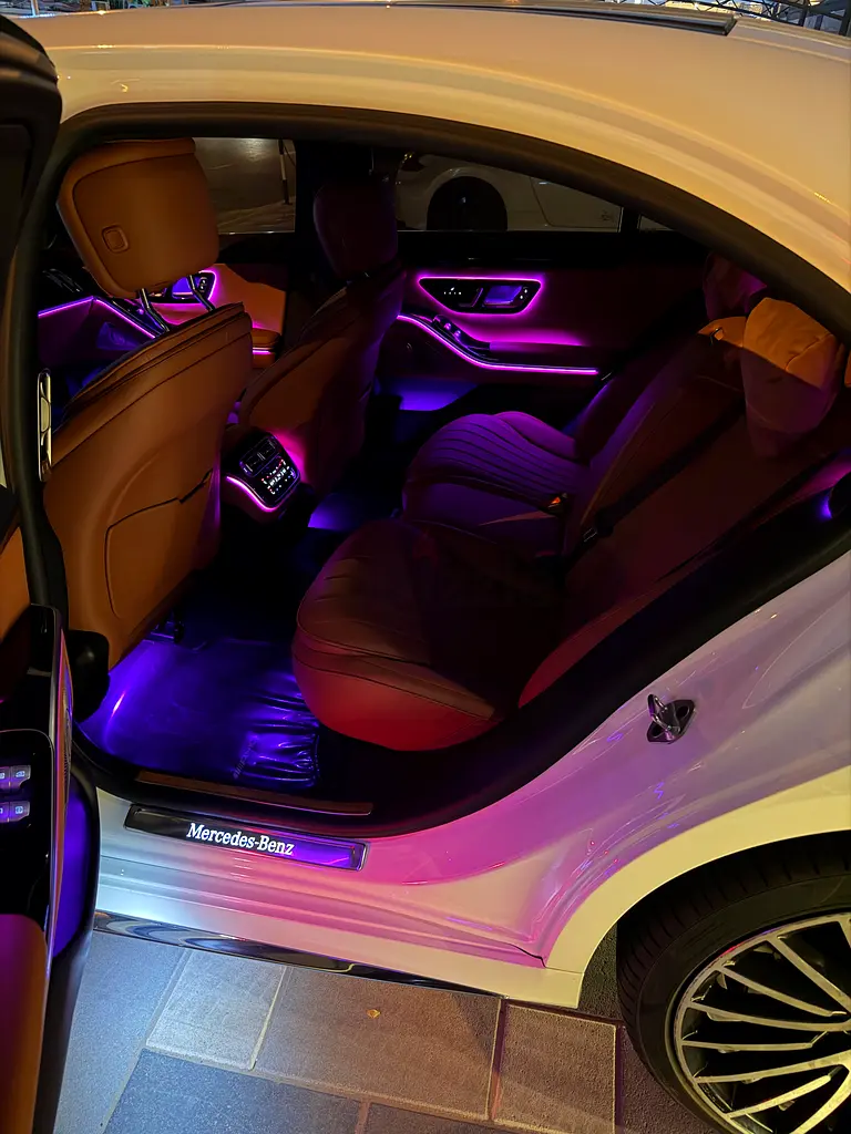 S500 4MATIC - GCC SPECS - WARRANTY / SERVICE 105,000 KM GARGASH - ACCIDENT FREE - EXCELENT CONDITION - Image 9