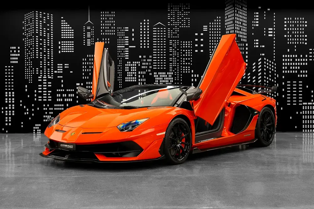 LAMBORGHINI | AVENTADOR SVJ ROADSTER | 1 OF 800 | GCC SPECS - Image 10
