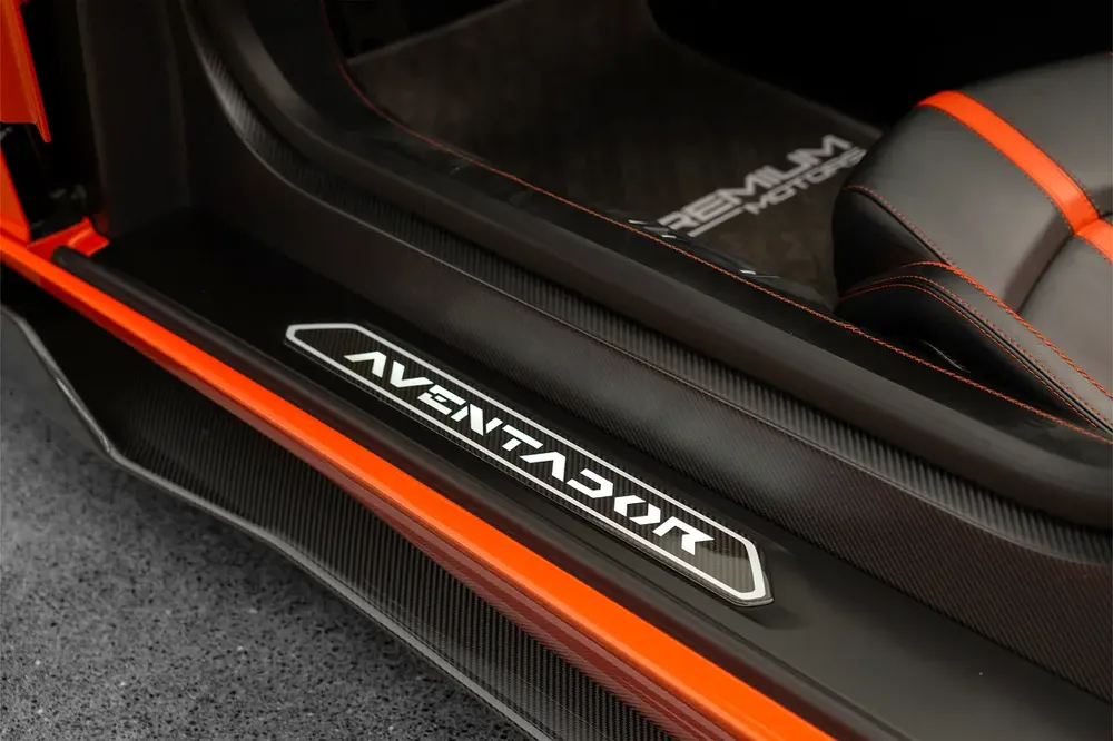 LAMBORGHINI | AVENTADOR SVJ ROADSTER | 1 OF 800 | GCC SPECS - Image 15