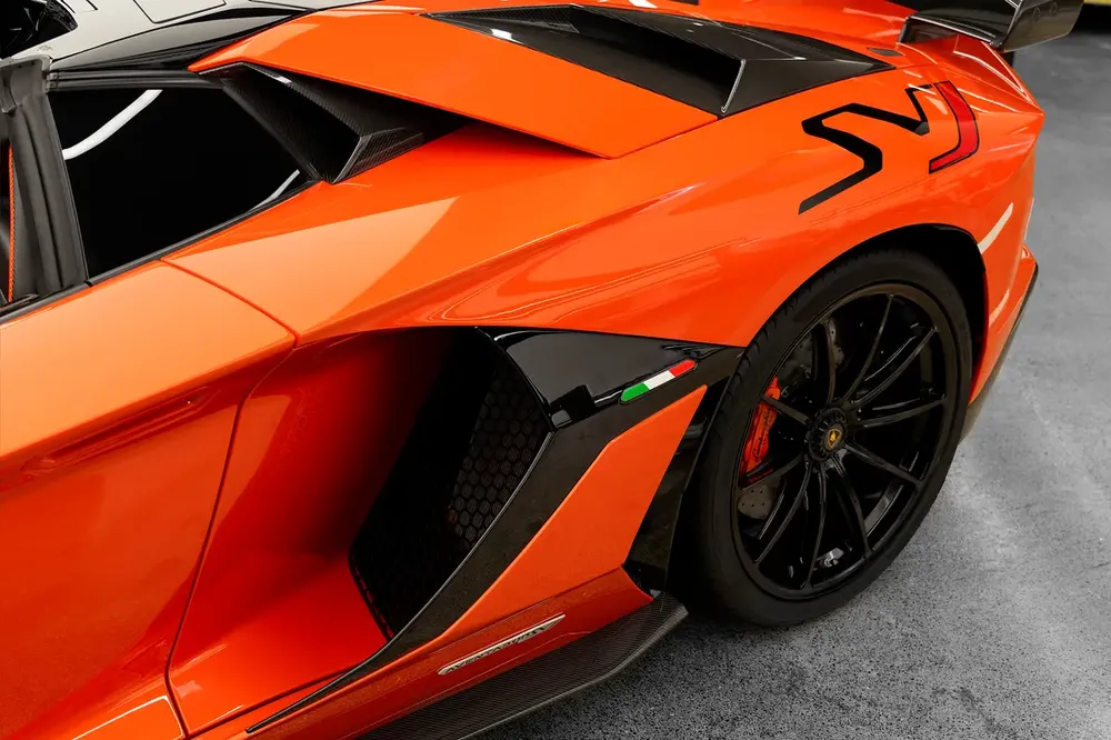 LAMBORGHINI | AVENTADOR SVJ ROADSTER | 1 OF 800 | GCC SPECS - Image 17