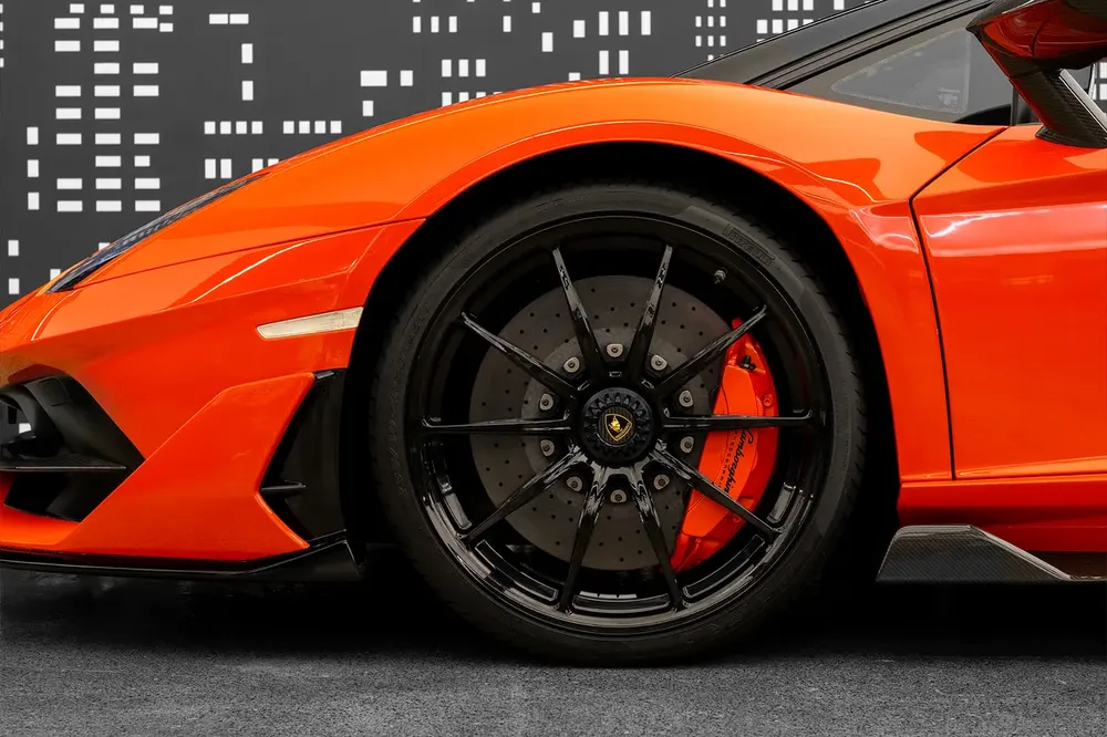LAMBORGHINI | AVENTADOR SVJ ROADSTER | 1 OF 800 | GCC SPECS - Image 20