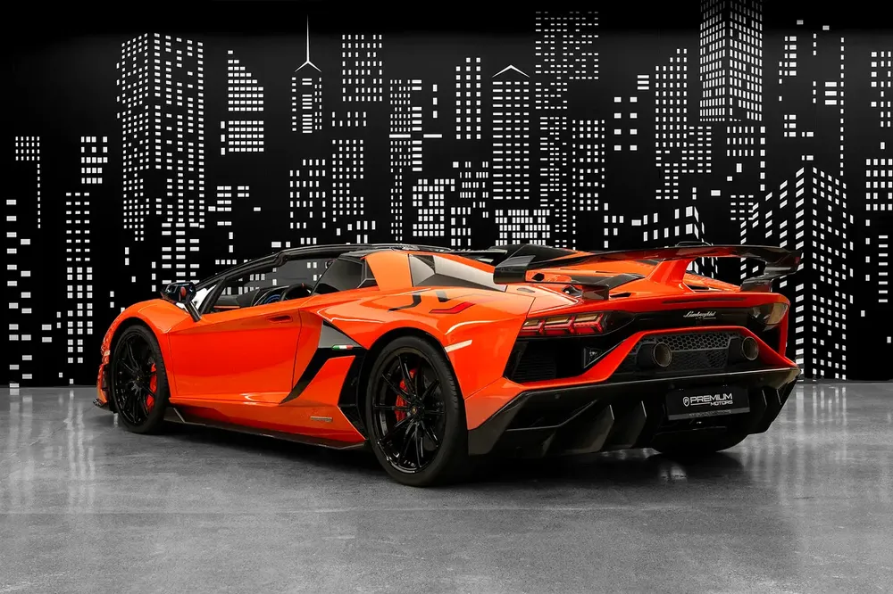 LAMBORGHINI | AVENTADOR SVJ ROADSTER | 1 OF 800 | GCC SPECS - Image 4