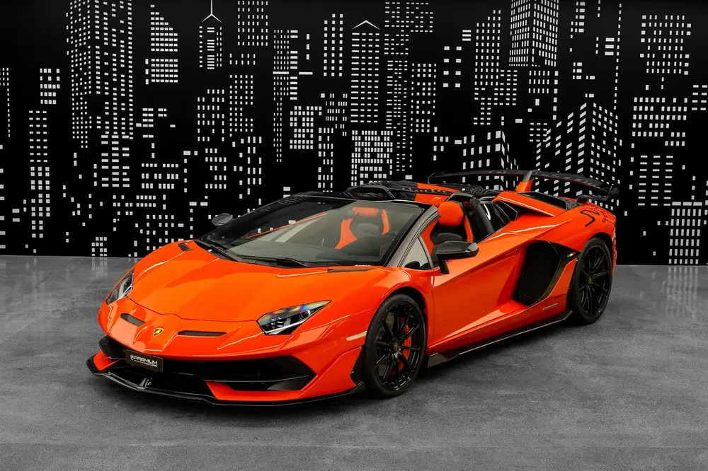 LAMBORGHINI | AVENTADOR SVJ ROADSTER | 1 OF 800 | GCC SPECS - Image 5