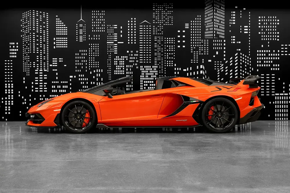 LAMBORGHINI | AVENTADOR SVJ ROADSTER | 1 OF 800 | GCC SPECS - Image 8