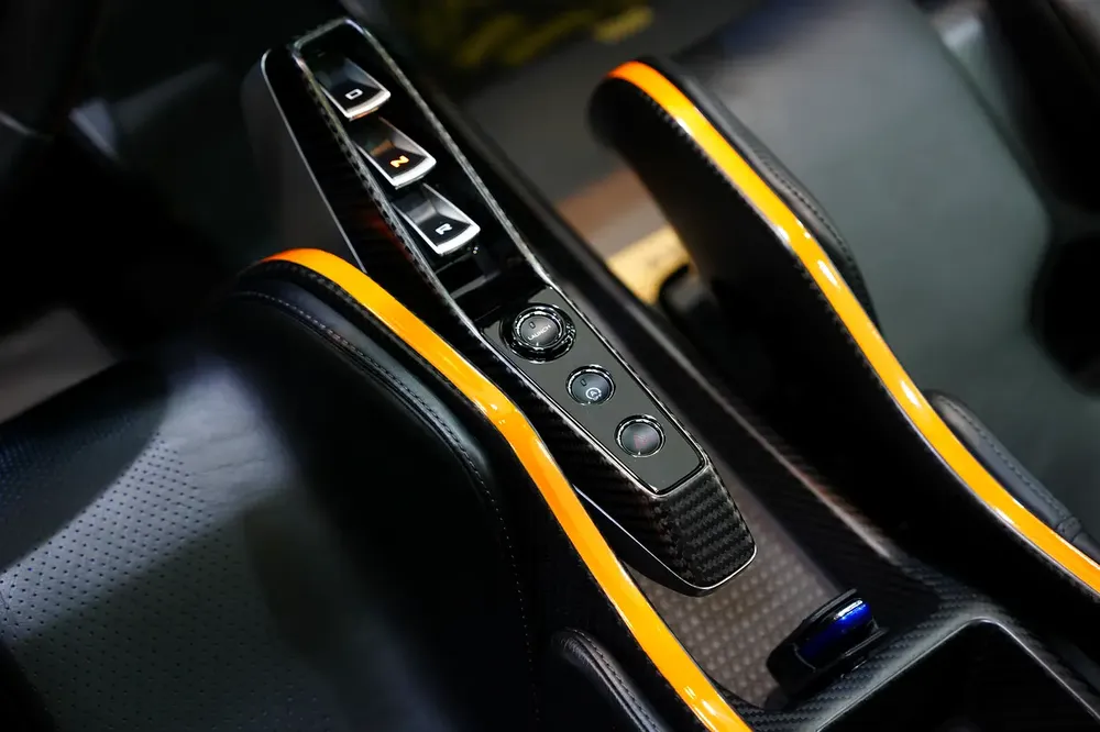 2019 McLaren Senna, 1 of 500, Full Carbon Package, GCC Specs!! - Image 10