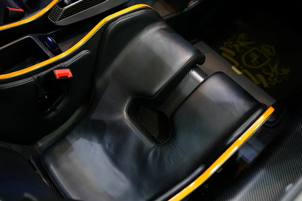 2019 McLaren Senna, 1 of 500, Full Carbon Package, GCC Specs!! - Image 9