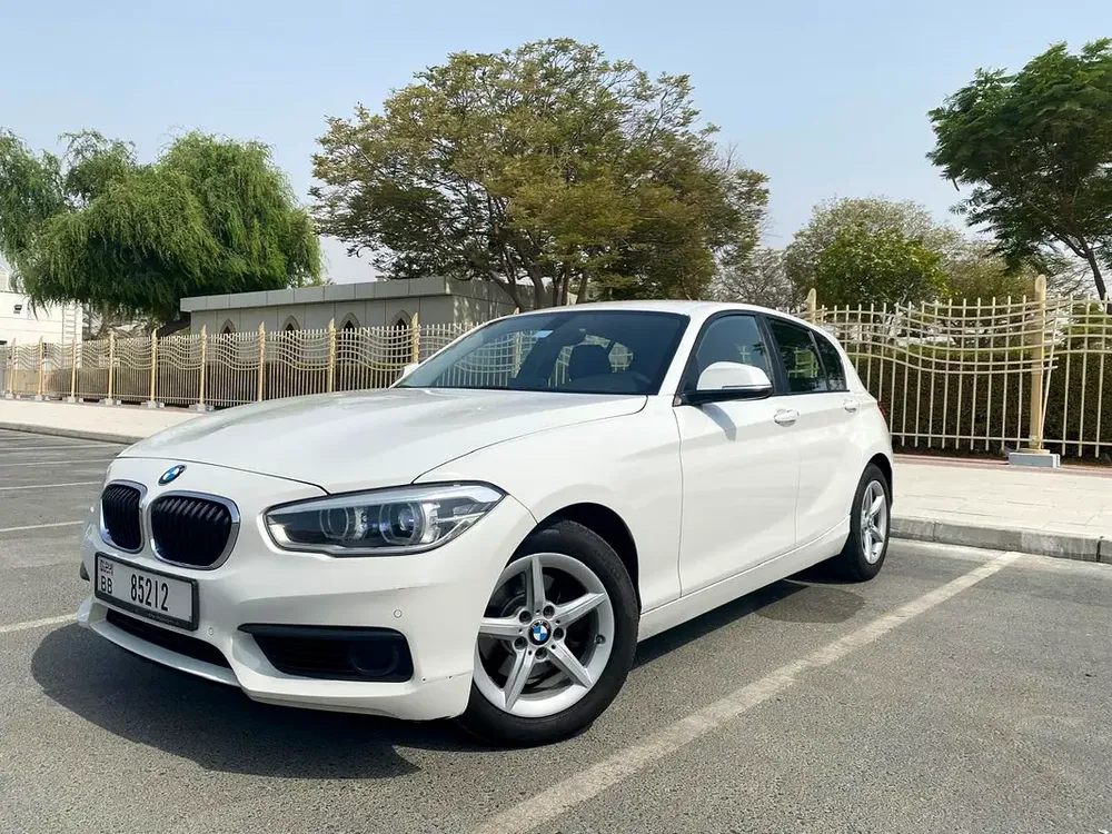 2019 bmw 120i sport line 2.0L  || GCC ||accident free ||Full services at bmw agency - Image 13